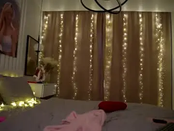 Chaturbate Watch Live Sex Cams of julescrown