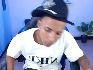 ostinn18 from chaturbate