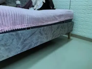 Chaturbate Live Sex Cam of elisvega