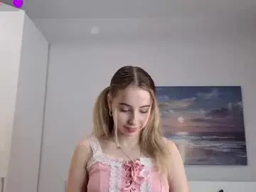 Chaturbate Live Sex Cam of ella_desire