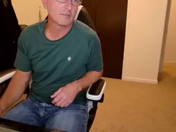 finding_ross from chaturbate