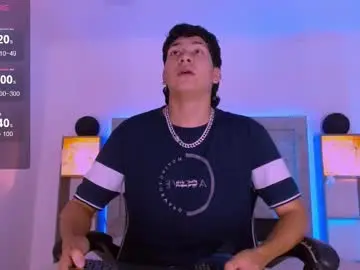 0_alejo from chaturbate