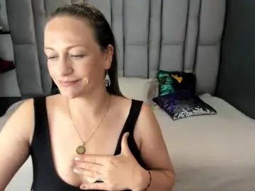 Chaturbate Watch Live Sex Cams of charlot_milf