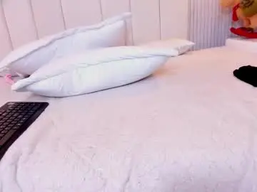 Chaturbate Live Sex Cam of chloe_blowjob