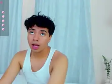 Chaturbate Live Sex Cam of cherry_blossom77