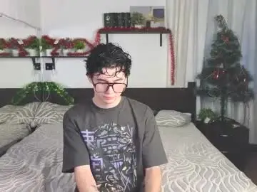 Chaturbate Free Porn Cam of cute_mikex