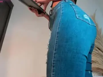 Chaturbate Live Sex of noami_rose