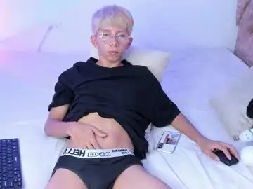 Chaturbate Free Porn Cam of hyunjin_sun