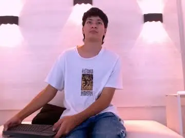 Chaturbate Watch Live Sex Cams of twink_bunny