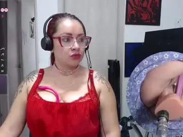 Chaturbate Live Sex of leidycrstnch21