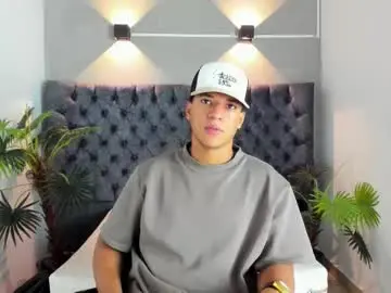 Chaturbate Live Porn of mathy_robert