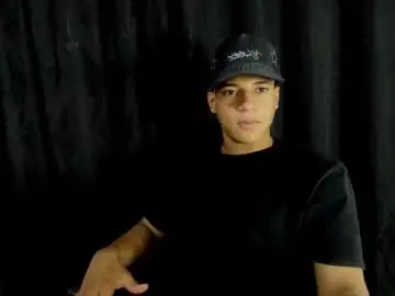 Chaturbate Free Porn Cam of mathy_robert