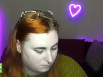 Chaturbate Live Sex Cam of alicia_side_red