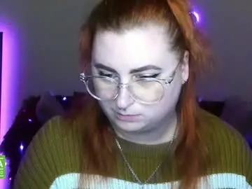 Chaturbate Free Porn Cam of alicia_side_red