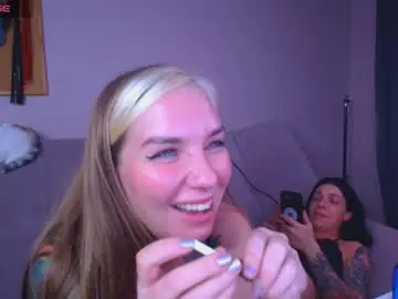 carrie_moonshine from chaturbate