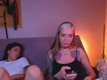 Chaturbate Watch Live Sex Cams of carrie_moonshine