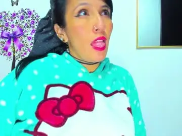 Chaturbate Free Porn Cam of daniahot777