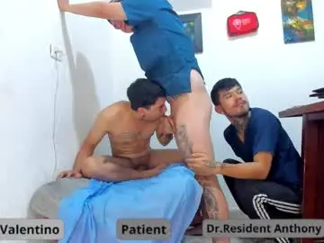 Chaturbate Live Sex Cam of valentino_bel