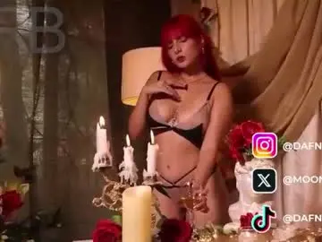 dafnemoon_1 from chaturbate