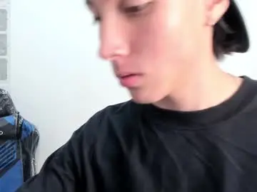 Chaturbate Live Sex Cam of littledanny_