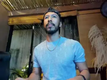 Chaturbate Nude Webcam of logan_mercer