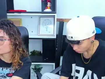 Chaturbate Live Porn of emili_rouse_