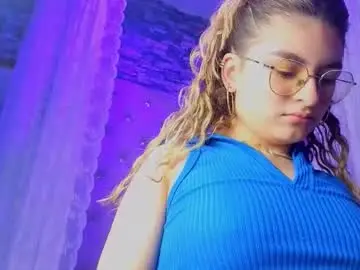 Chaturbate Nude Webcam of emili_rouse_