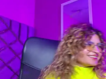 Chaturbate Live Sex Cam of emili_rouse_