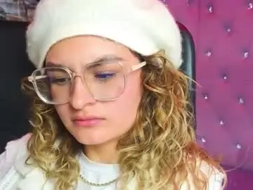 Chaturbate Live Porn of emili_rouse_