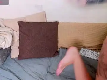 Chaturbate Live Sex Cam of emilytrays