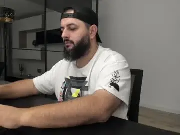 Chaturbate Free Live Porn of dravenpeak