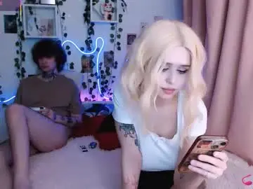 Chaturbate Live Porn of meow_on_da_cam