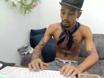 Chaturbate Nude Webcam of jhonson821