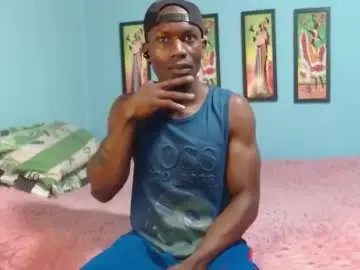 Chaturbate Sex Cam of miltonn_jakee