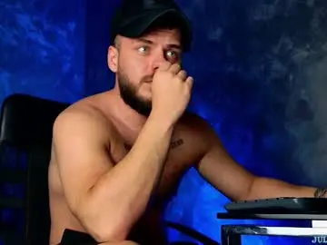 Chaturbate Sex Cam of juliusmasters