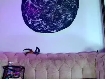 Chaturbate Adult Webcam of kira_mackenzie