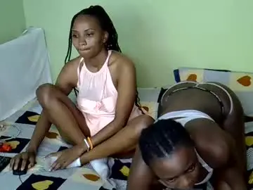 Chaturbate Watch Live Sex Cams of sexy_berry01