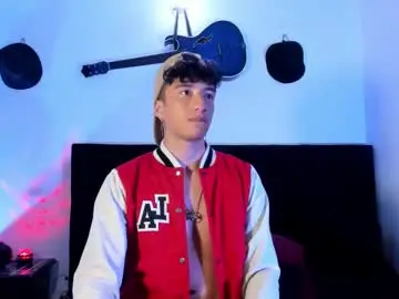 Chaturbate Free Porn Cam of mhatias_