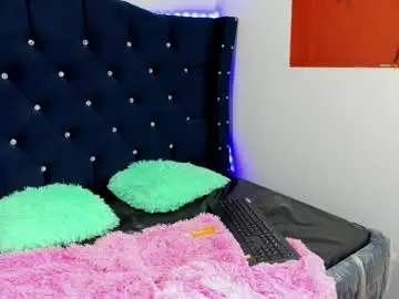 ashleyxxx_hh from chaturbate