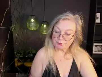 Chaturbate Live Sex Cam of natalicloud