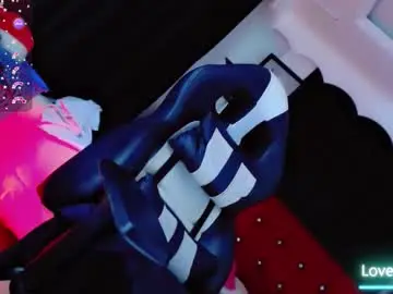 Chaturbate Free Porn Cam of yarethrousss