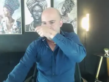 alex_saints_ce from chaturbate