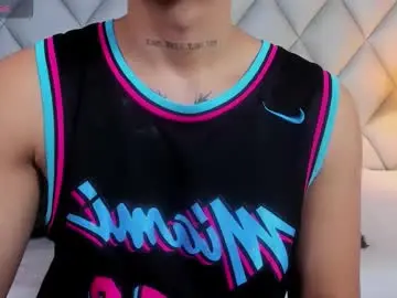 Chaturbate Live Porn of clement_reyes