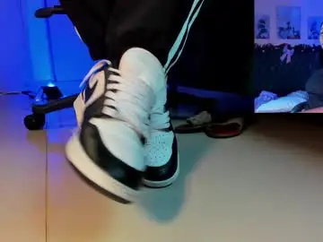 rosyejones from chaturbate