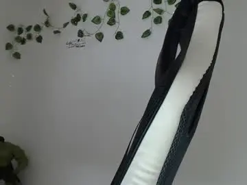 Chaturbate Nude Webcam of angel_curl