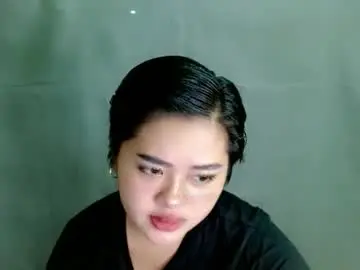 ur_prettyzey18 from chaturbate