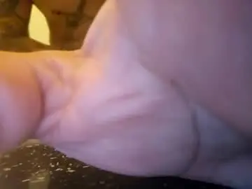 Chaturbate Live Sex Cam of closmon