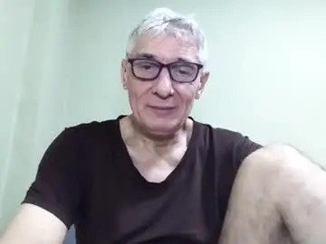 Chaturbate Live Sex Cam of cucaio18