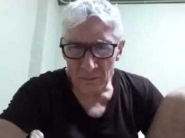 Chaturbate Live Sex Cam of cucaio18