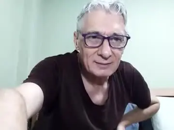 Chaturbate Live Sex Cam of cucaio18